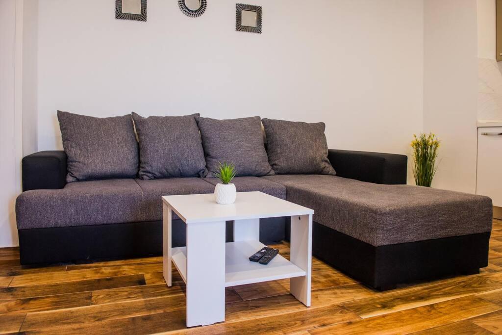 Faith Apartment Split